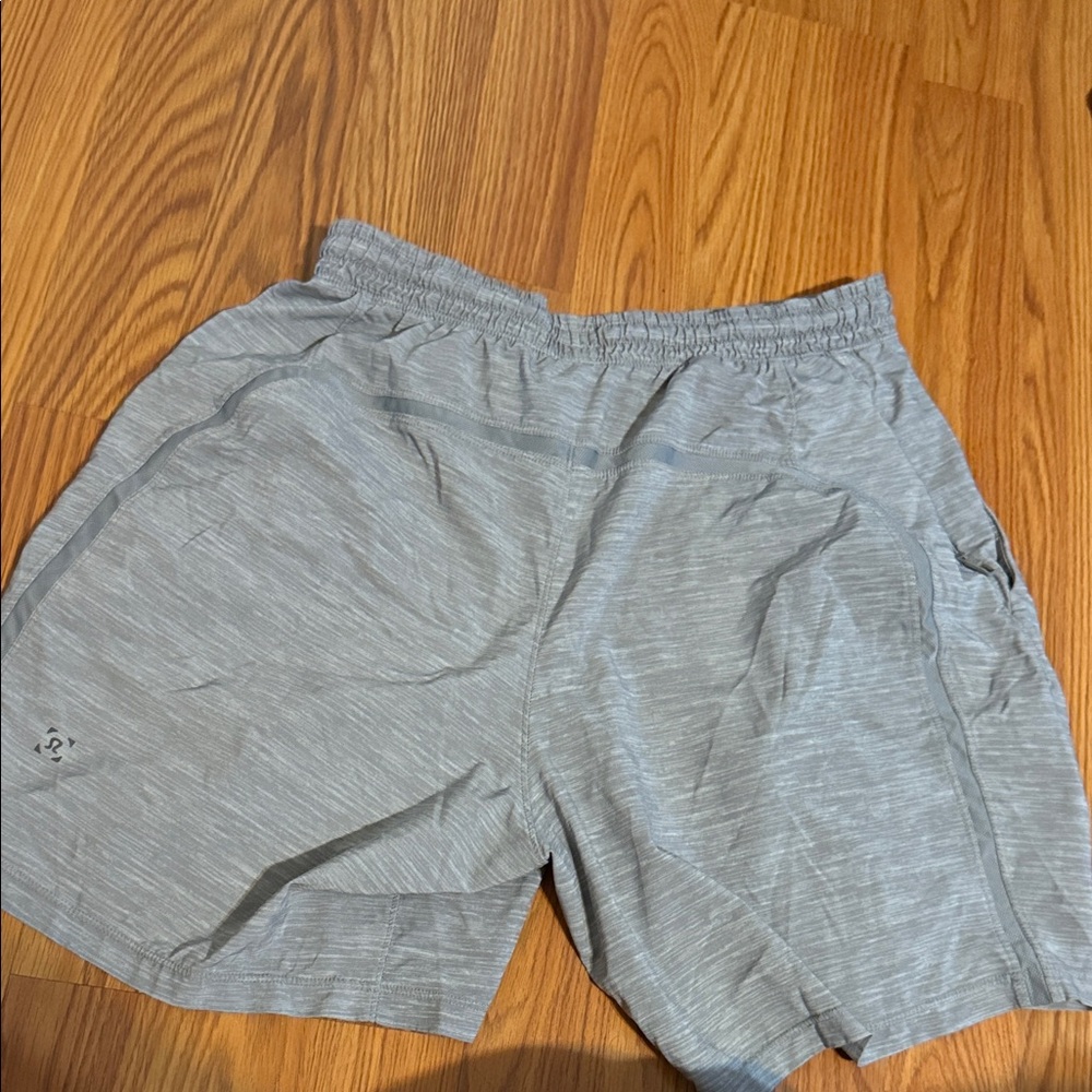 Lululemon Men's Athletic Gray (5)